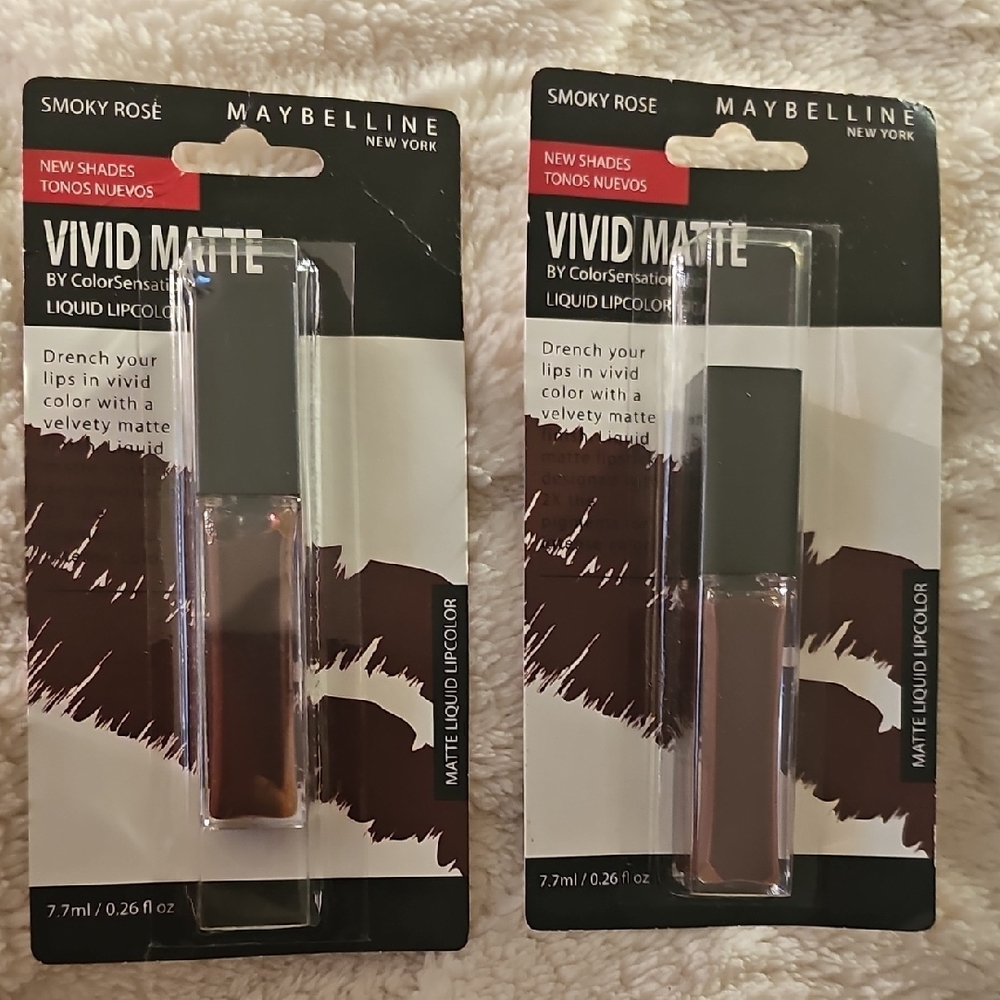 2 Maybelline Vivid Matte Lipstick - Smoky Rose